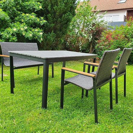 Alte Backstube - Ferienwohnung Huettenstube Und Ferienzimmer Auszeit Erkenbrechtsweiler ภายนอก รูปภาพ