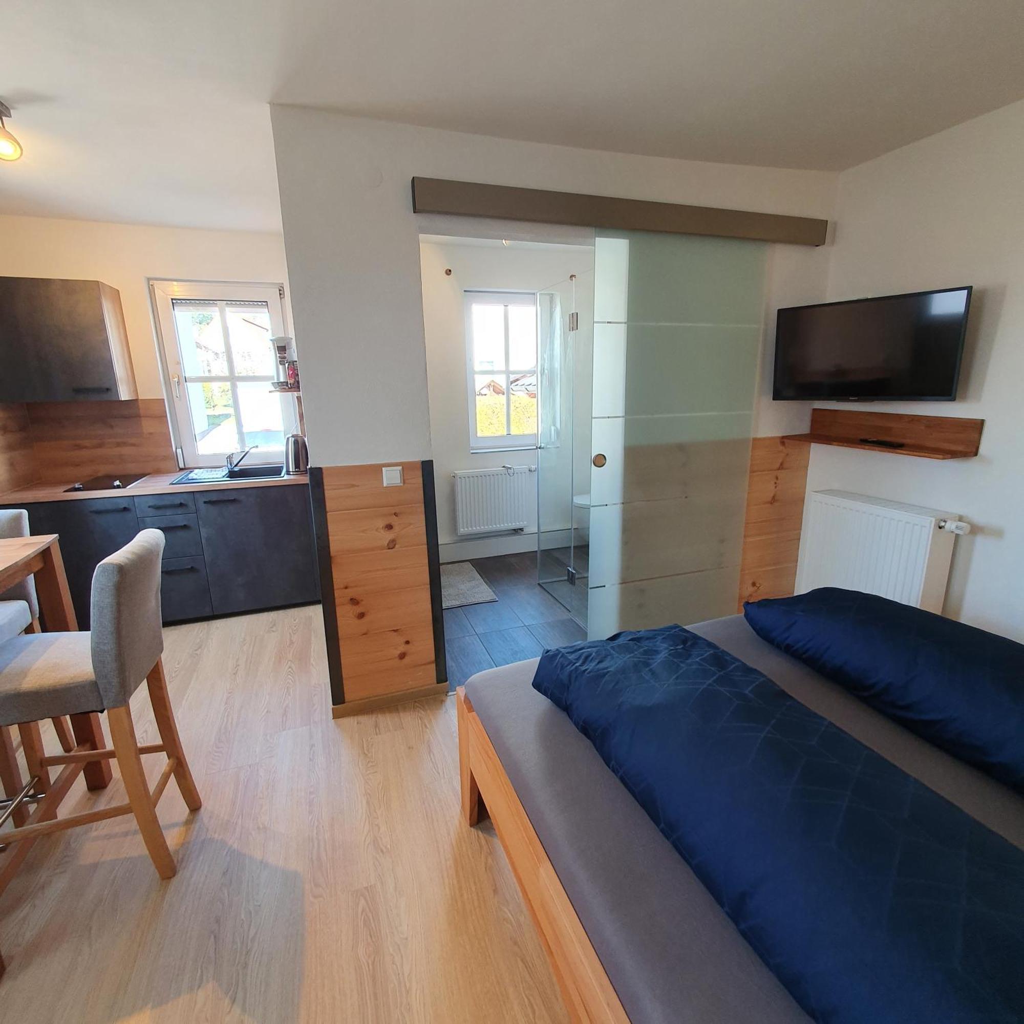 Alte Backstube - Ferienwohnung Huettenstube Und Ferienzimmer Auszeit Erkenbrechtsweiler ภายนอก รูปภาพ