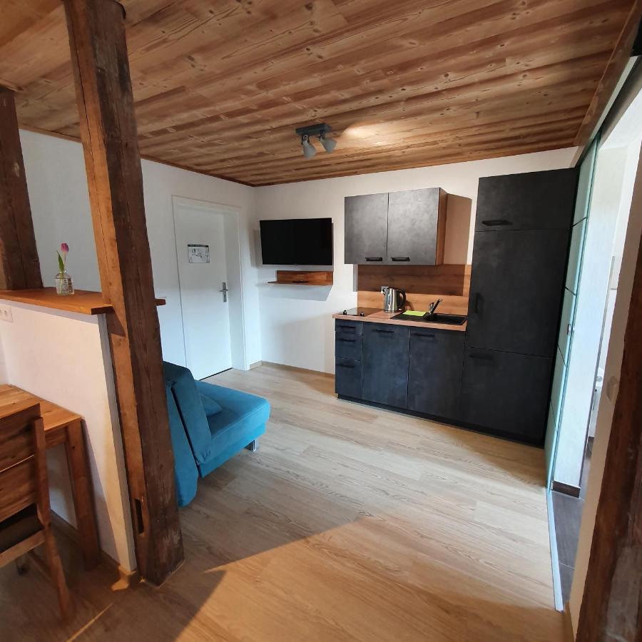 Alte Backstube - Ferienwohnung Huettenstube Und Ferienzimmer Auszeit Erkenbrechtsweiler ภายนอก รูปภาพ