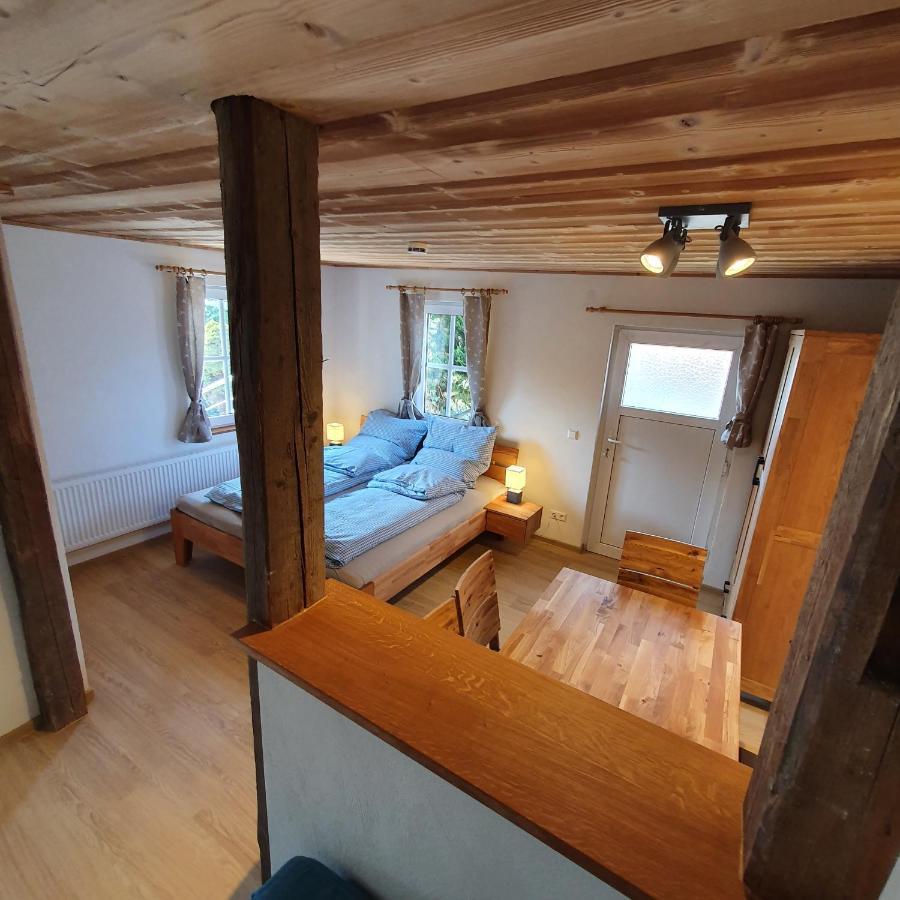 Alte Backstube - Ferienwohnung Huettenstube Und Ferienzimmer Auszeit Erkenbrechtsweiler ภายนอก รูปภาพ