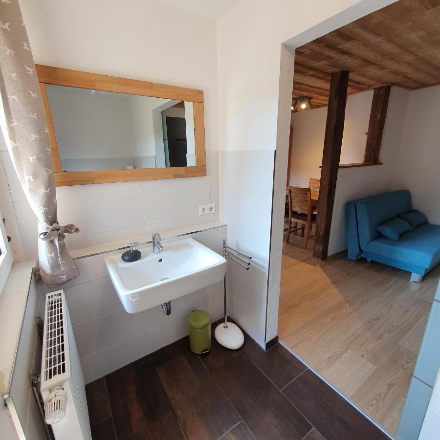 Alte Backstube - Ferienwohnung Huettenstube Und Ferienzimmer Auszeit Erkenbrechtsweiler ภายนอก รูปภาพ