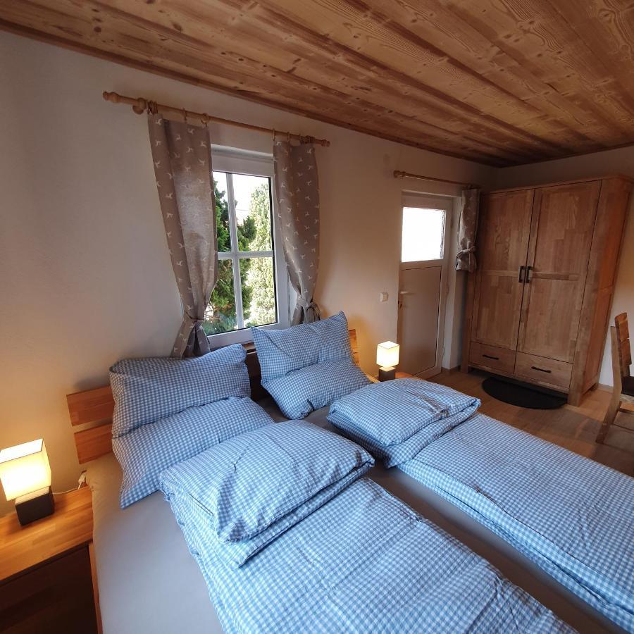 Alte Backstube - Ferienwohnung Huettenstube Und Ferienzimmer Auszeit Erkenbrechtsweiler ภายนอก รูปภาพ