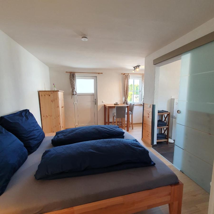 Alte Backstube - Ferienwohnung Huettenstube Und Ferienzimmer Auszeit Erkenbrechtsweiler ภายนอก รูปภาพ