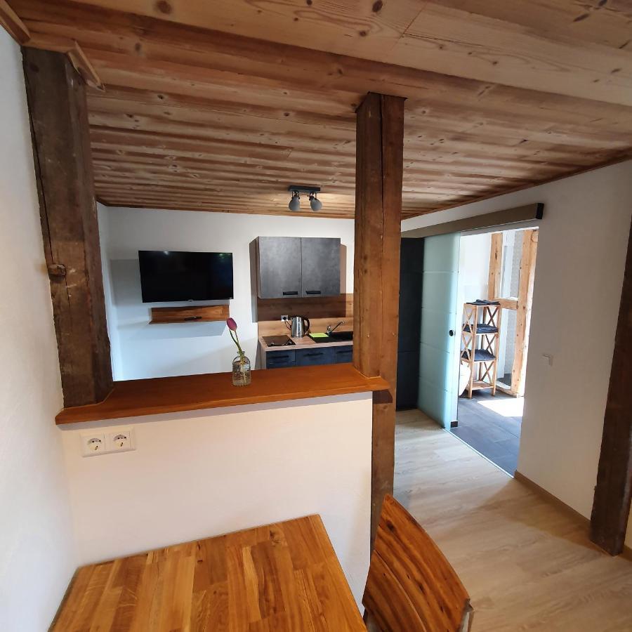 Alte Backstube - Ferienwohnung Huettenstube Und Ferienzimmer Auszeit Erkenbrechtsweiler ภายนอก รูปภาพ