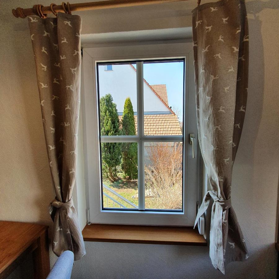 Alte Backstube - Ferienwohnung Huettenstube Und Ferienzimmer Auszeit Erkenbrechtsweiler ภายนอก รูปภาพ